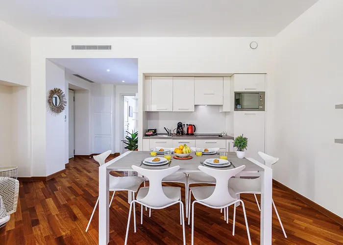 Palais De La Rose-centre-clim-plage Μεντόν